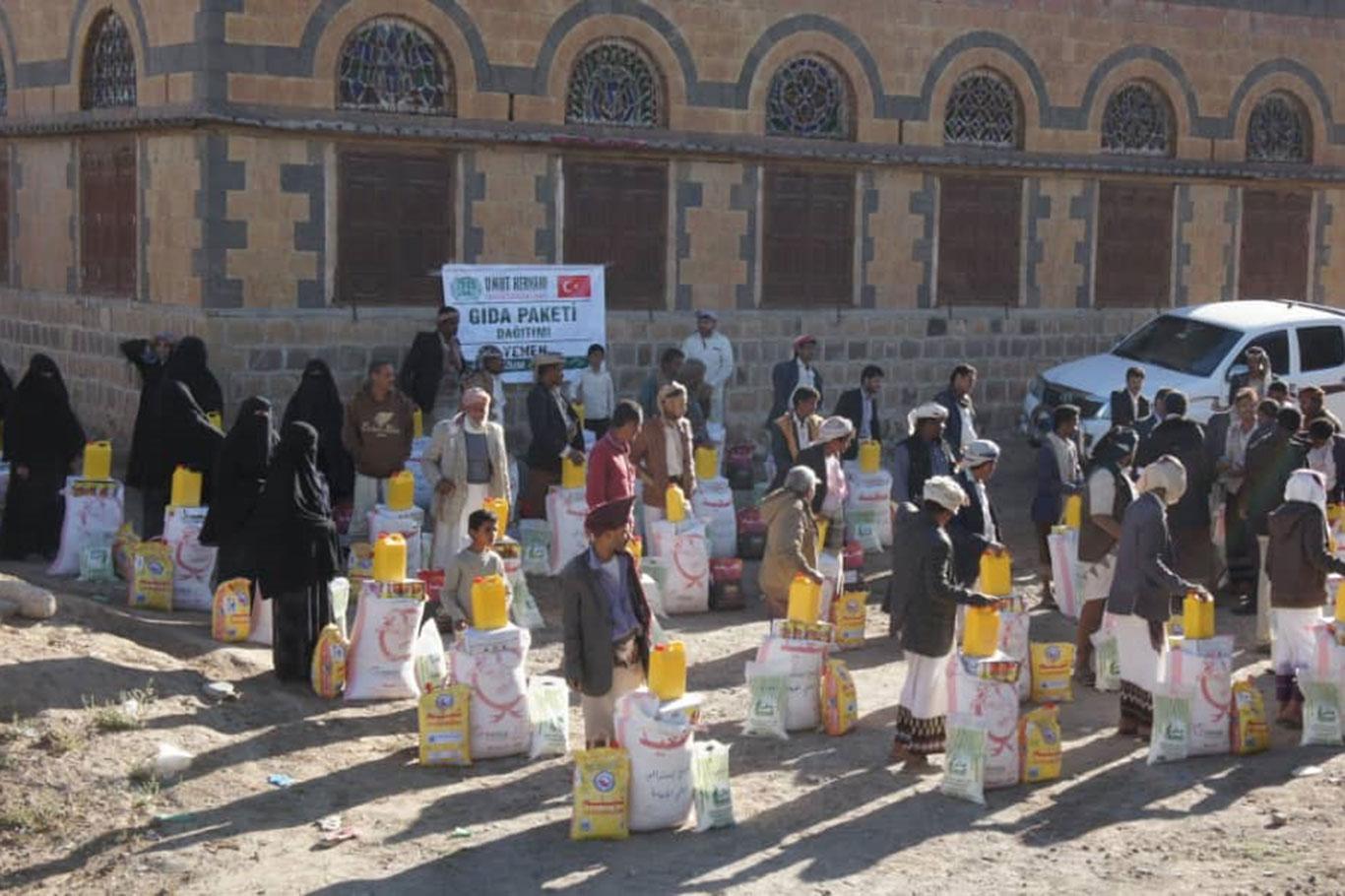 Umut Kervanı Yemen'de yardım çalışlarına devam ediyor   